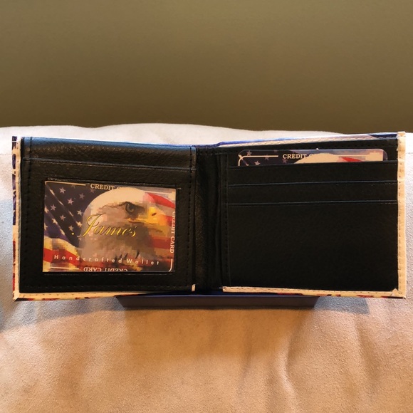 - Patriotic Wallet - - Picture 2 of 8